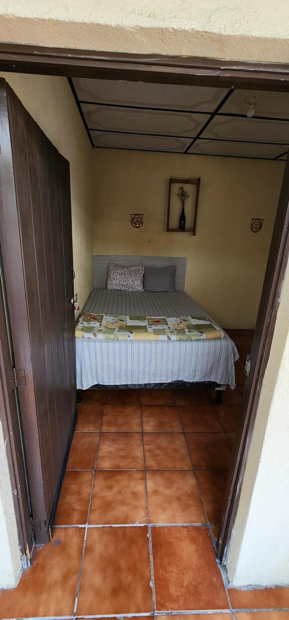Jaguar Basic Accommodation Antigua Luaran gambar
